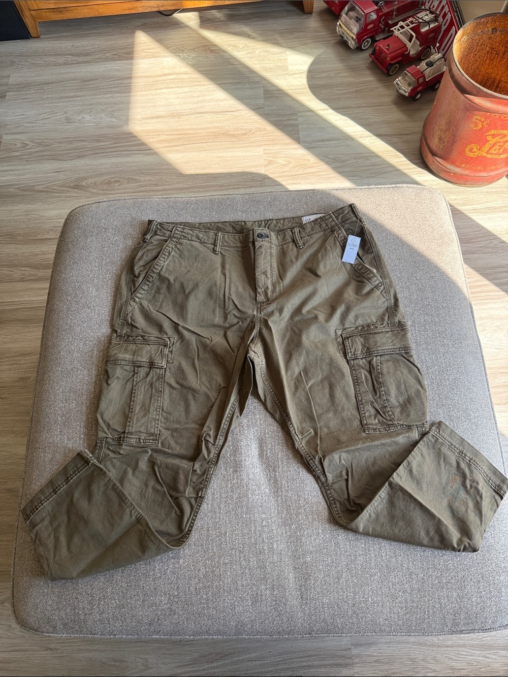 GAP Men's Cargo Pants in Olive Green 42x30